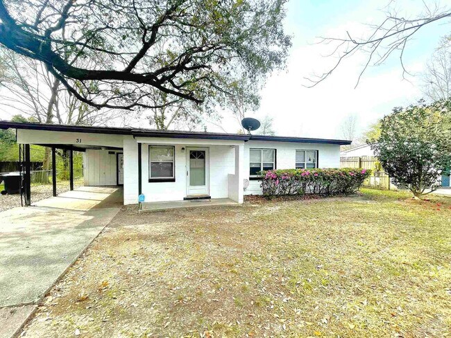 Building Photo - 31 Randolph Dr