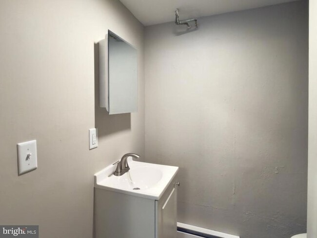 Building Photo - 31 S Main St