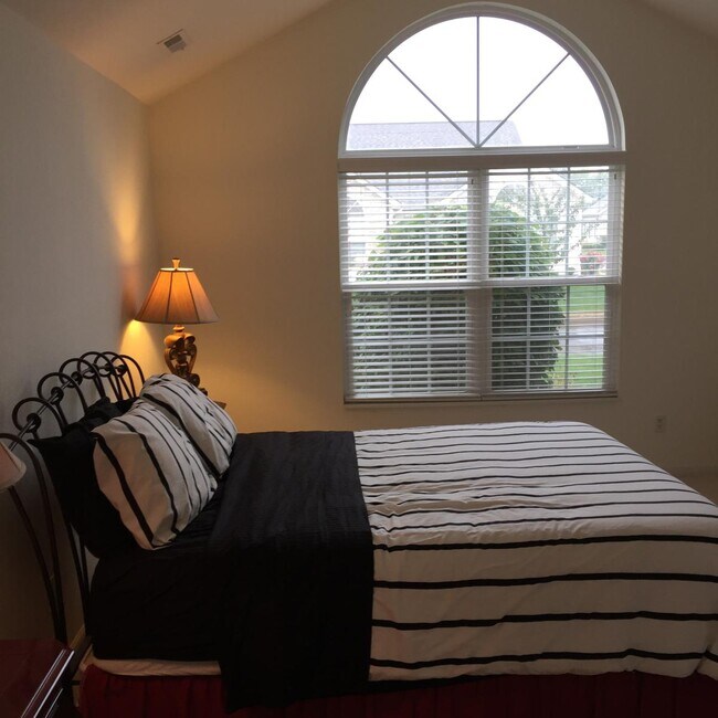 Building Photo - 6135 Quarry's Edge Ln