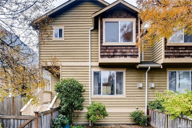 Building Photo - 4Bd/3.25Ba Seattle Townhouse