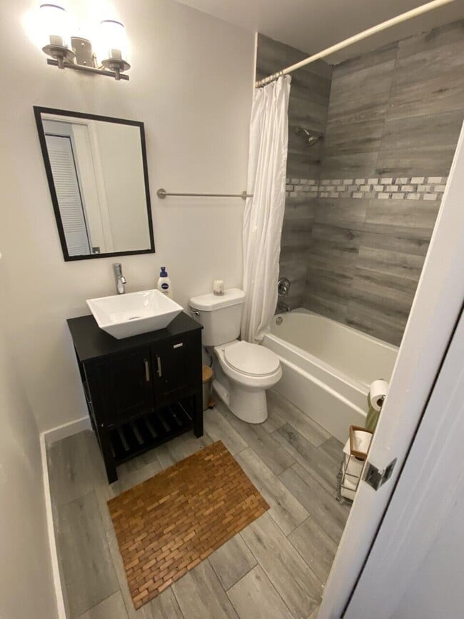 Building Photo - 3006 Congressional Way