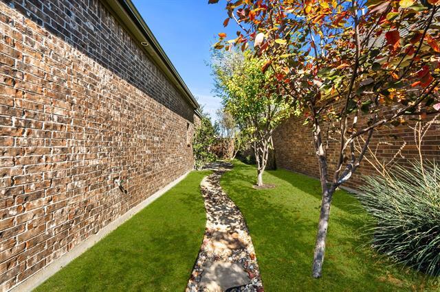 Building Photo - 1810 Sanderlain Ln