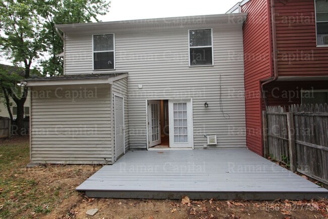 Building Photo - 3 Bedroom 1 Bath corner townhouse in Sickl...