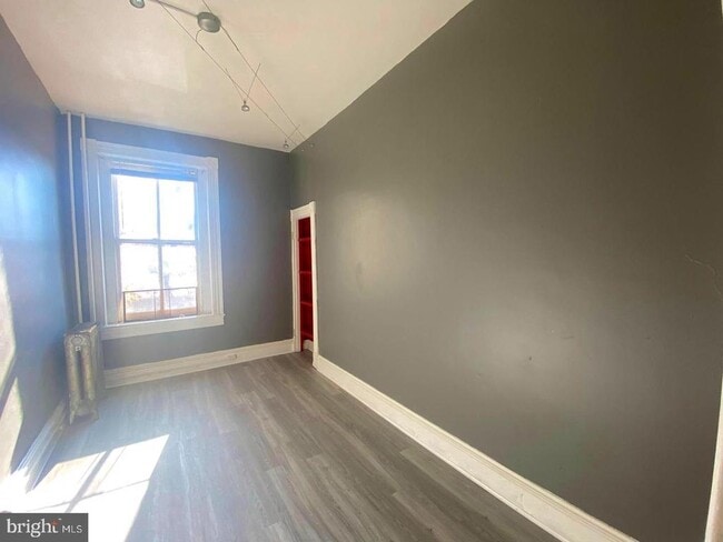 Building Photo - 1701 Linden Ave