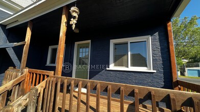 Building Photo - SW 1st Triplex