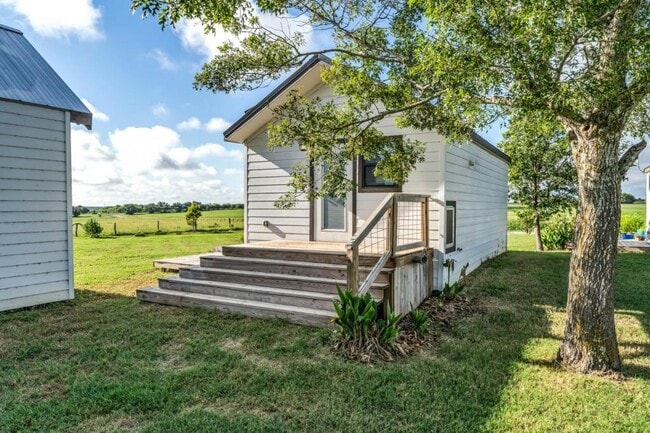 Building Photo - 452 Co Rd 205