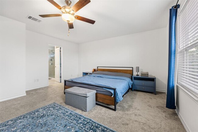 Building Photo - 301 Quarry Rock Cove