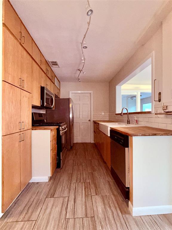 Building Photo - 5413 Coventry Ln