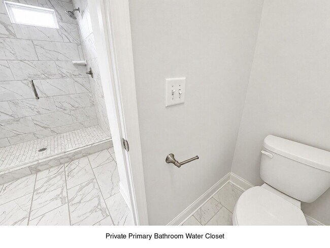 Building Photo - Spacious 4BR/3BA Home with First Floor Suite &  Loft