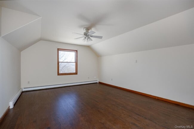 Building Photo - 123 Brush Hill Rd