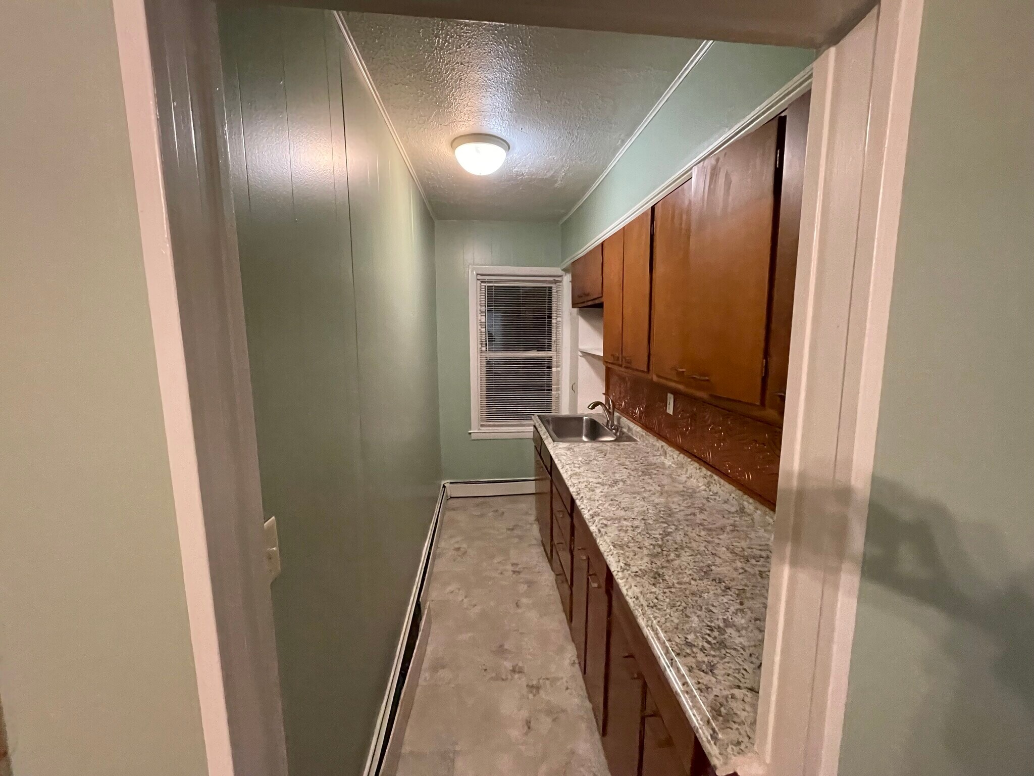 Building Photo - 7 Grover St