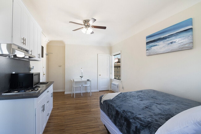 Building Photo - Alvarado  Apartments