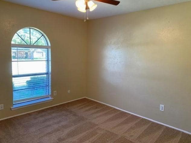 Building Photo - 5236 Nash Dr