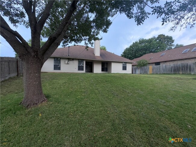 Building Photo - 1801 Thomas Ct