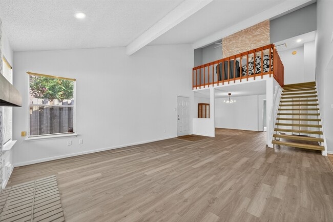 Building Photo - 2818 Crest Park Dr