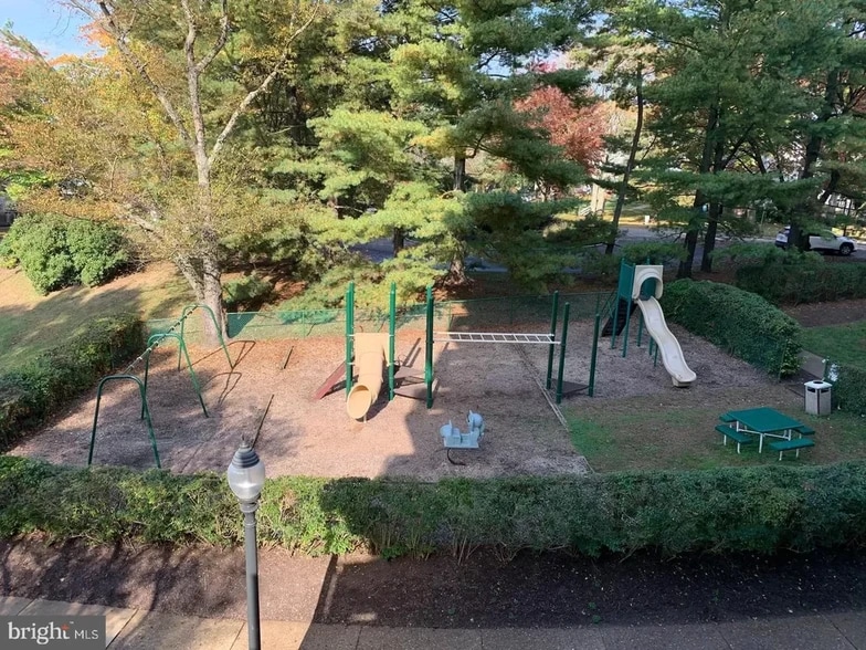 Building Photo - 1600 Hagys Ford Rd N