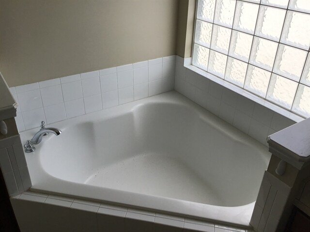 Building Photo - 508 N Tree Garden Dr