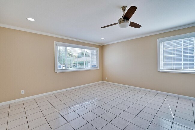 Building Photo - Excellent 2 Bed 1 Bath Home in Santa Clara!