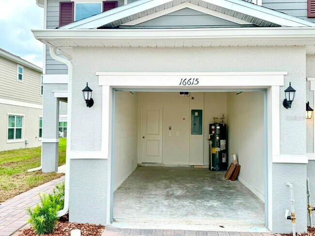 Building Photo - 16615 Luminary Lp