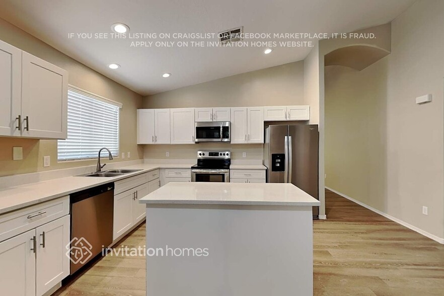 Building Photo - 13383 W Watson Ln