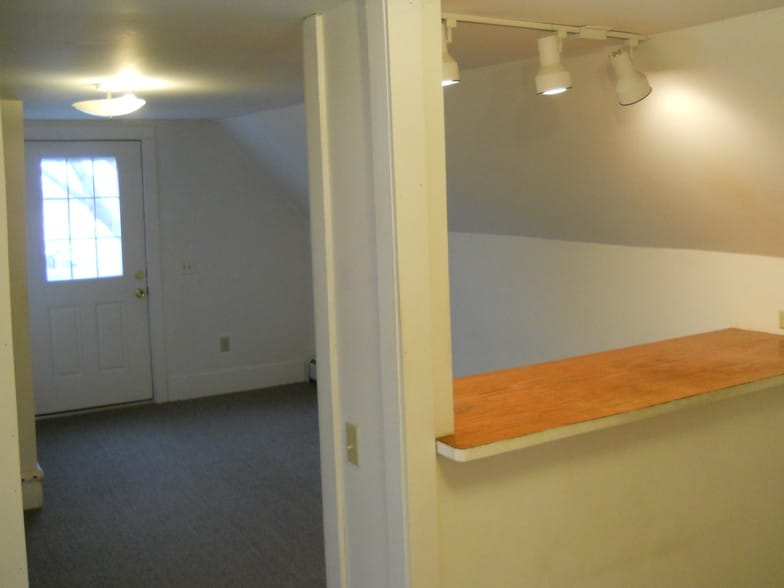 Building Photo - 43 N Willard St