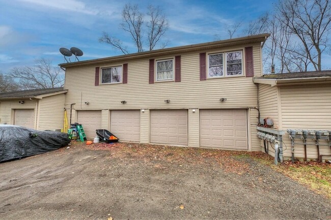 Building Photo - 260 W Unadilla St