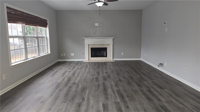 Building Photo - 2015 Beckenham Walk Ln