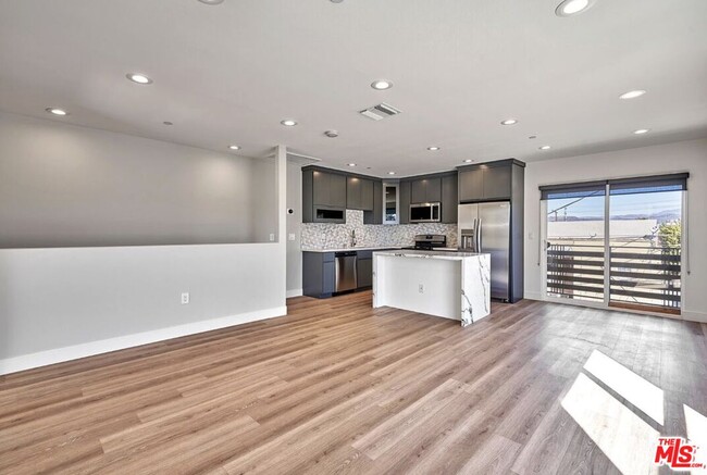 Building Photo - 4507 Lomita St