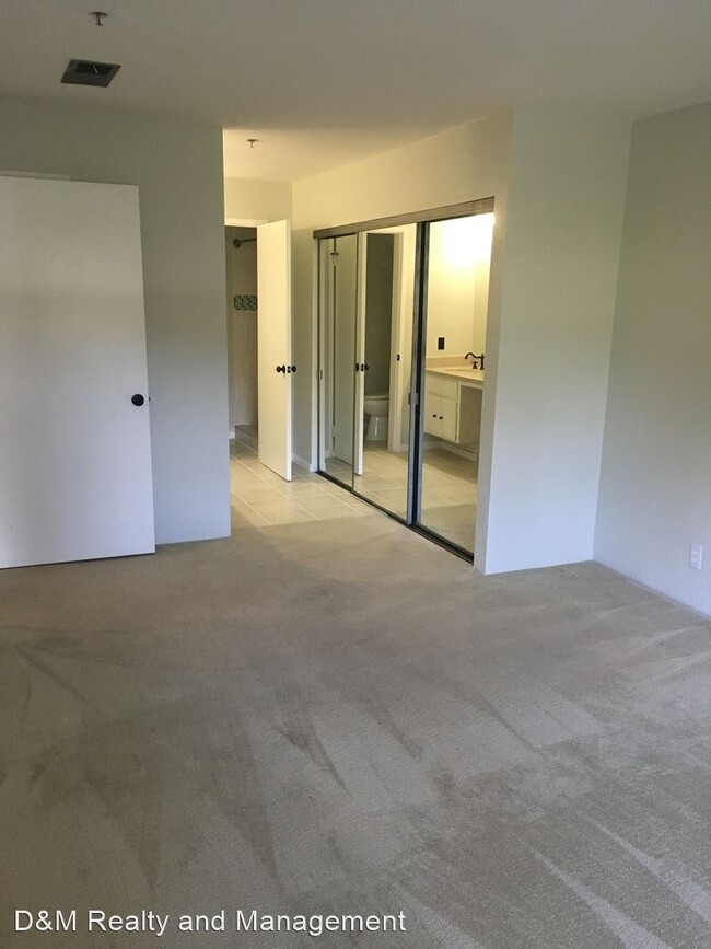 Building Photo - 2 br, 2 bath House - 11233 Tierrasanta Blv...