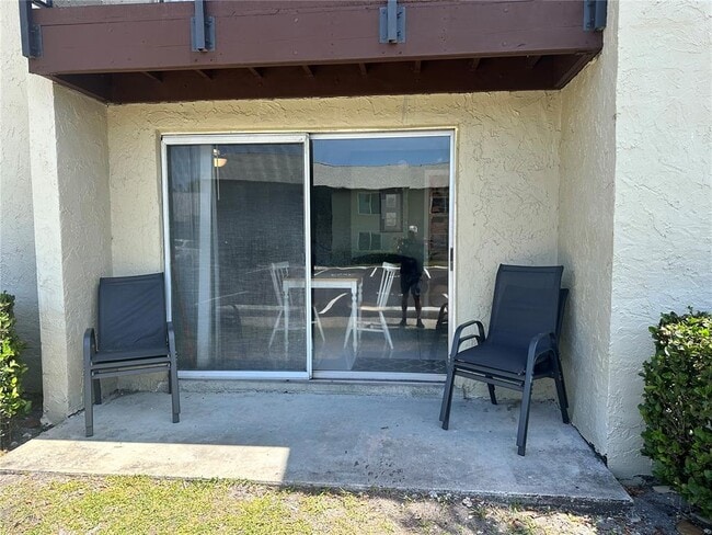 Building Photo - 4215 E Bay Dr