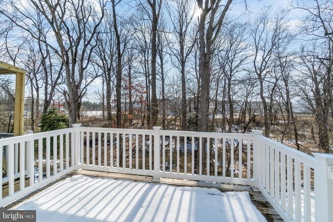 Building Photo - 14 Lilac Cir