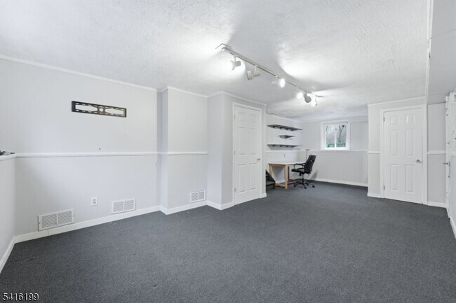 Building Photo - 30 Arden Rd