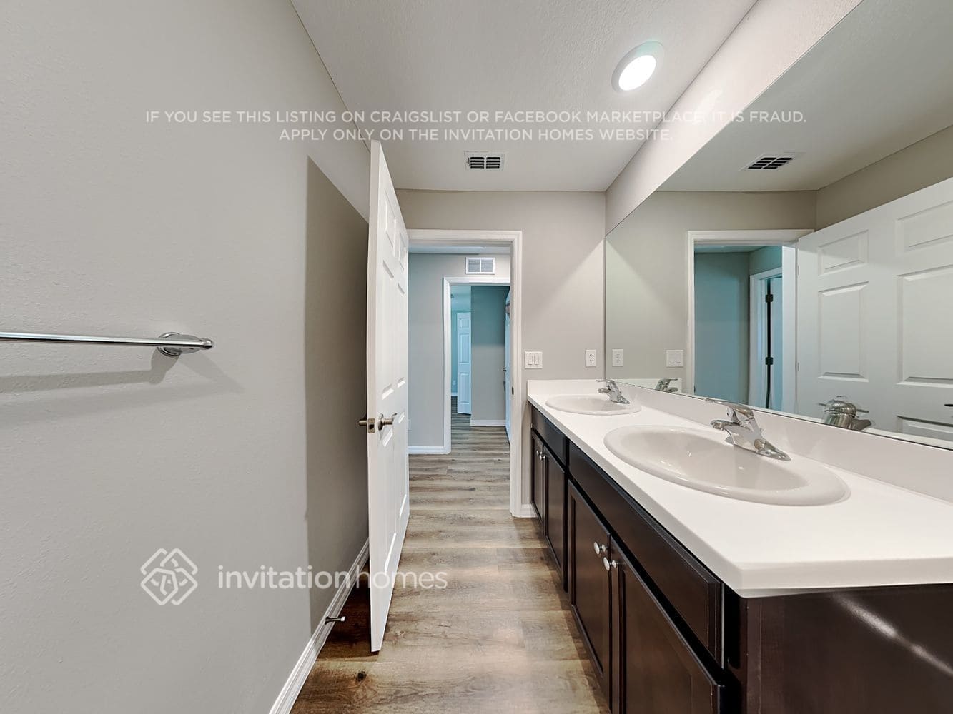 Building Photo - 121 SE 16th Terrace