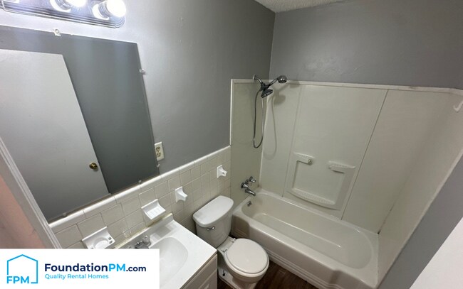 Building Photo - 1686 Brookhaven Dr