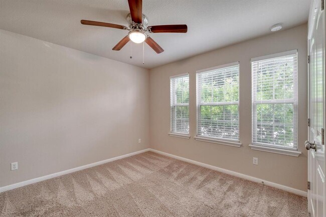 Building Photo - 7400 Longford Trail