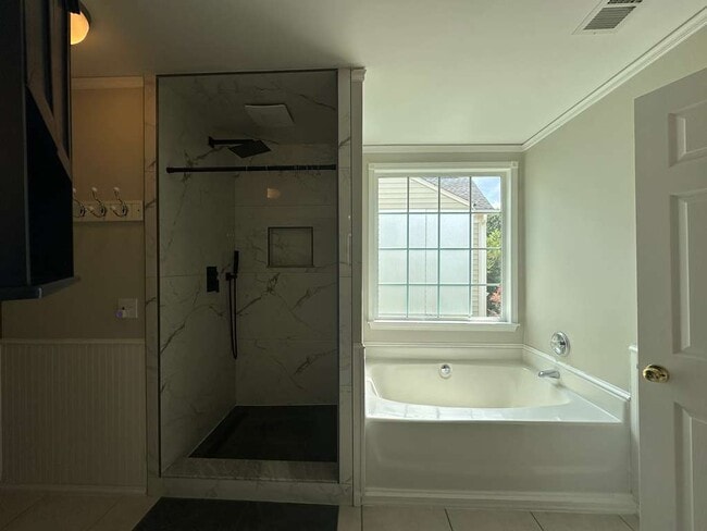 Building Photo - 15019 Edindale Dr