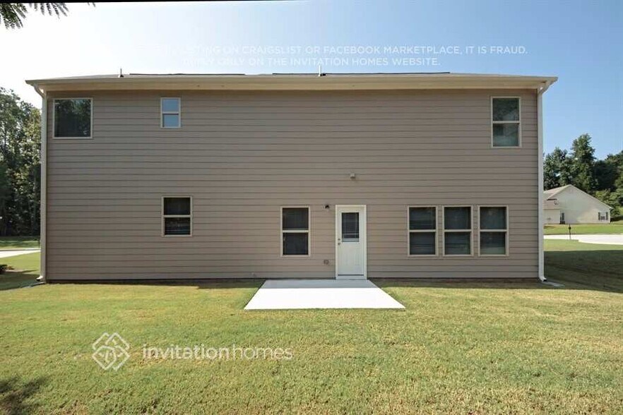 Building Photo - 2070 Stonebrook Dr
