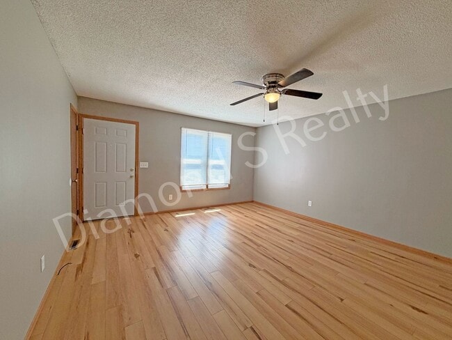 Building Photo - 1505 W Rainey St