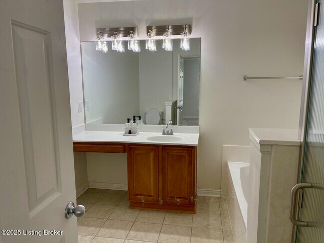Building Photo - 13404 Cain Ln