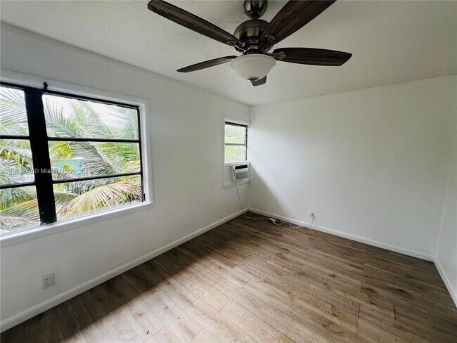 Building Photo - 2655 SE Carroll St