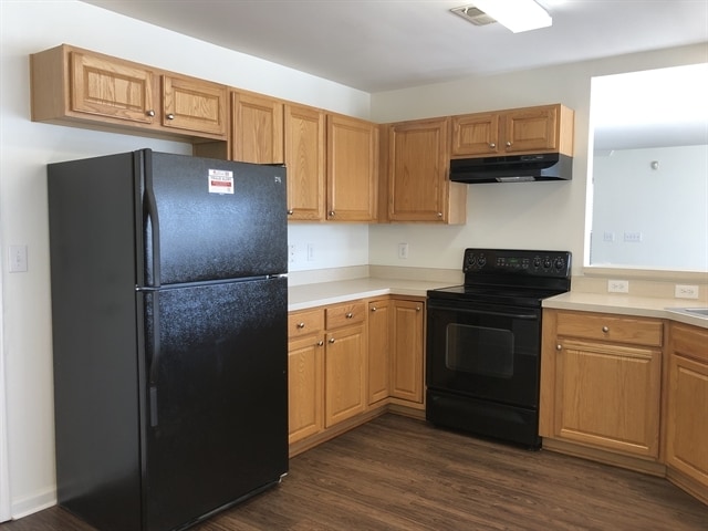 Building Photo - 2002 Gushing Dr