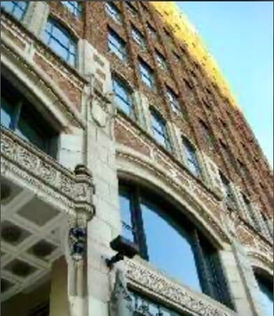 Building Photo - 315 E 8th St