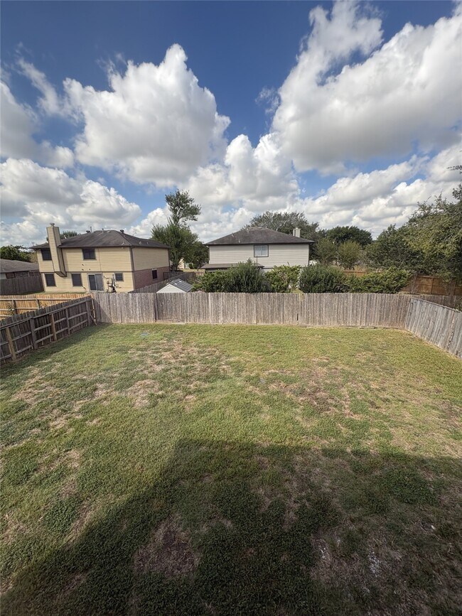 Building Photo - 13714 Firerock Dr