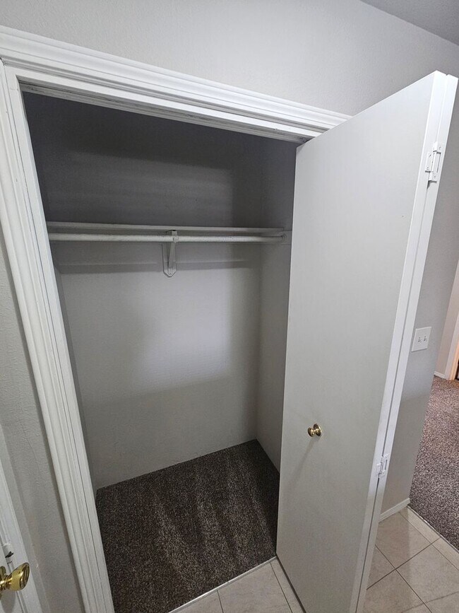 Building Photo - The Perfect Blend of Comfort and Function
