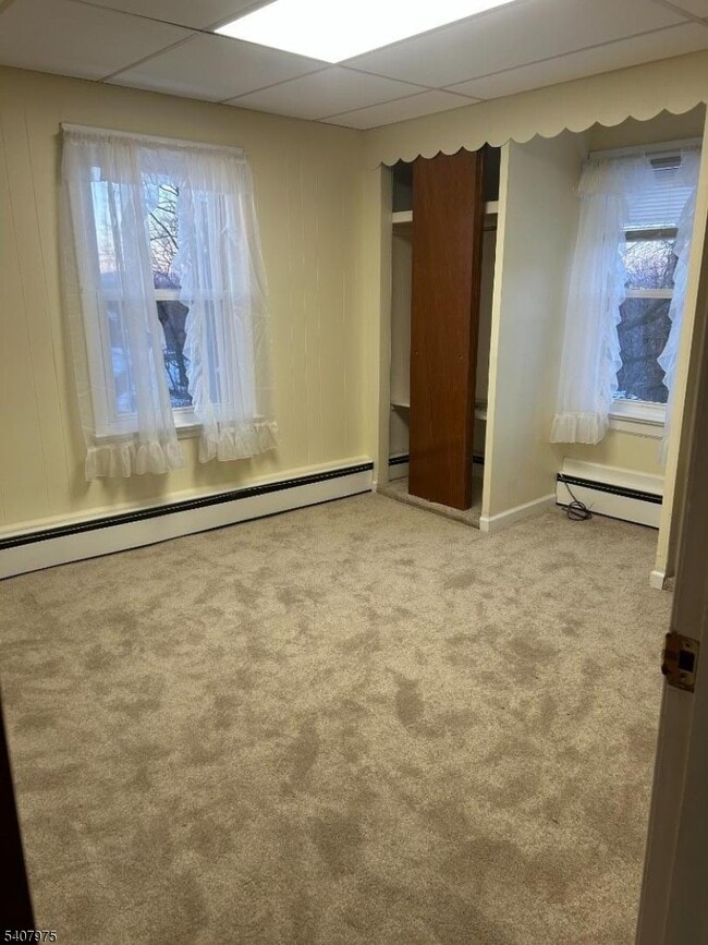 Building Photo - 44 Oak St