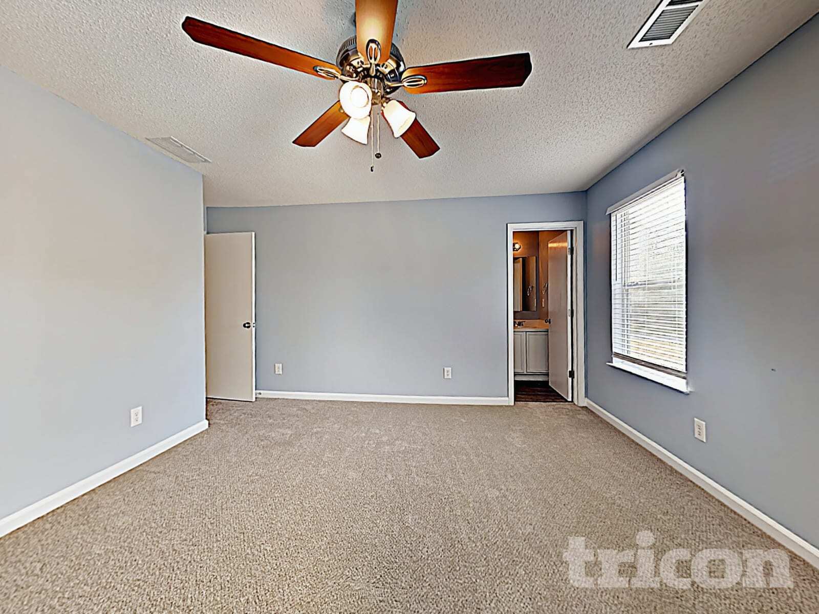 Building Photo - 1003 Sycamore Ln