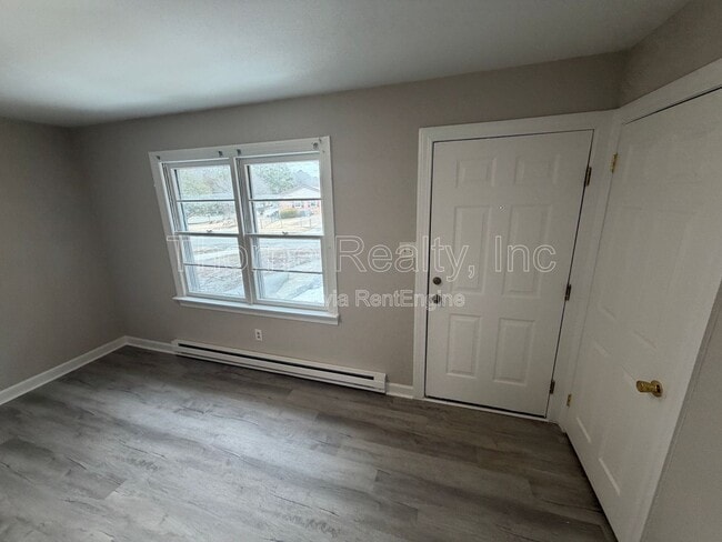 Building Photo - 100 Cane Dr