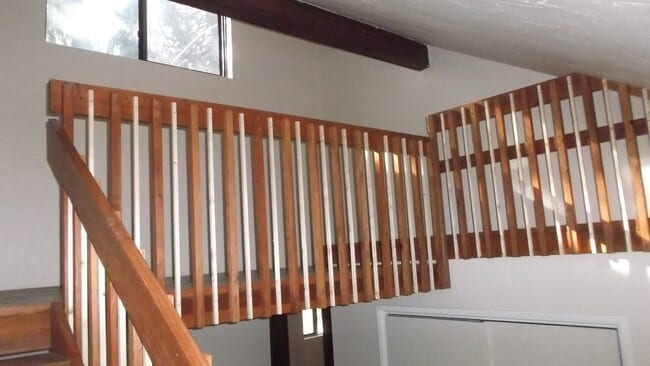 Building Photo - Fabulous 3 bedroom home near Jenkinson Lake.