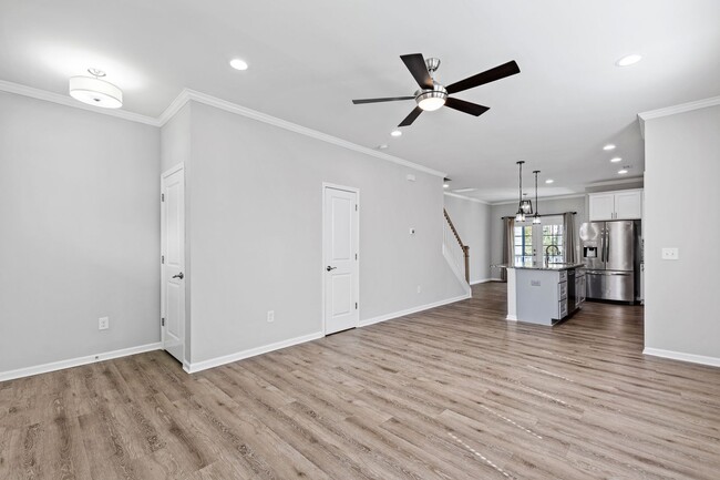 Building Photo - Stunning Duplex Minutes to Downtown Durham!