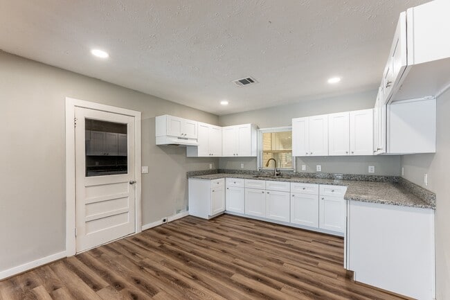 Building Photo - 1528 22nd St